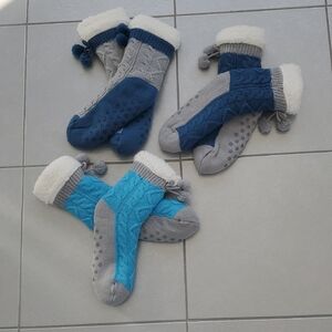 NWOT Cozy Blue and Gray Knit Slipper Socks